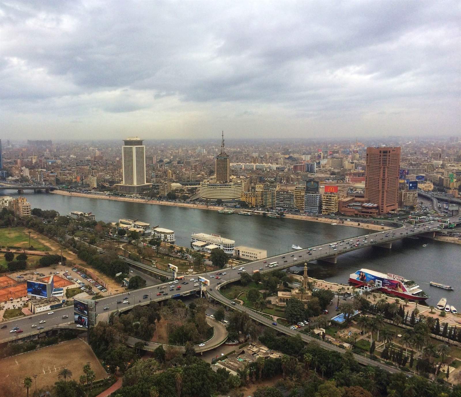 Cairo skyline and the Nile on the arrival day of a private Egypt tour