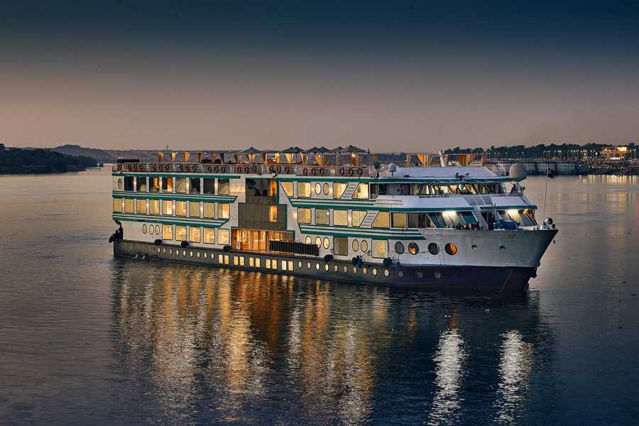 Nile cruise from Luxor to Aswan on a private 8 day Egypt package
