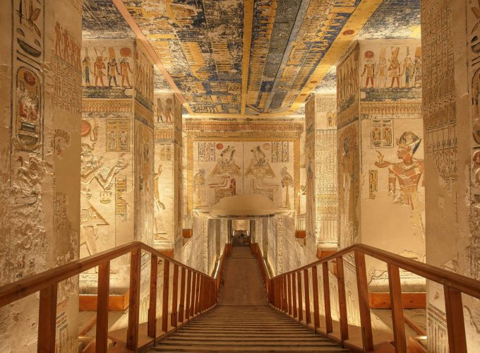 Private Valley of the Kings, Hatshepsut & Colossi of Memnon Tour