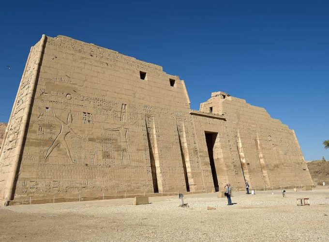 Private Valley of the Queens, Medinet Habu & Ramesseum Tour