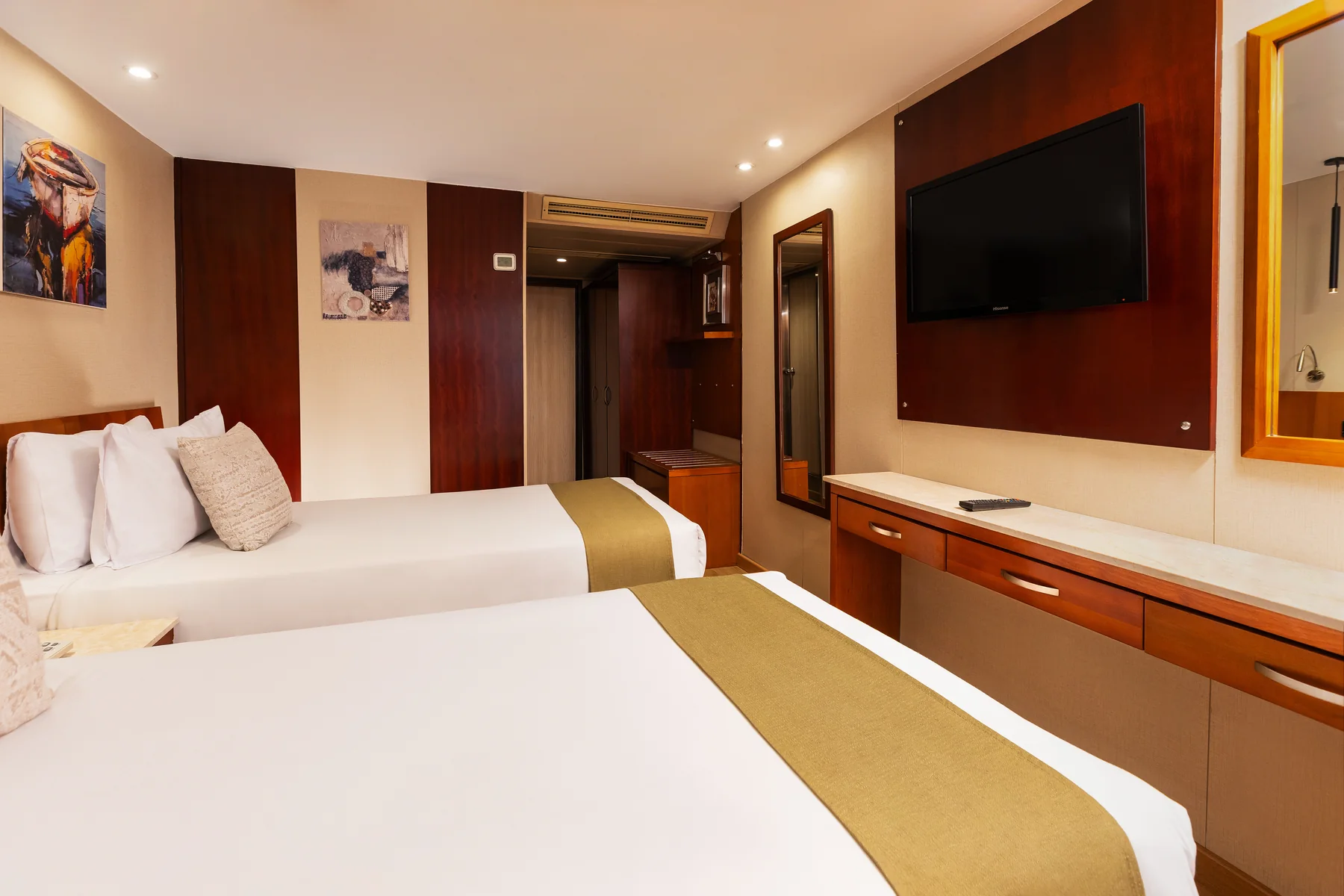 Twin cabin aboard M/S Alma Nile Cruise