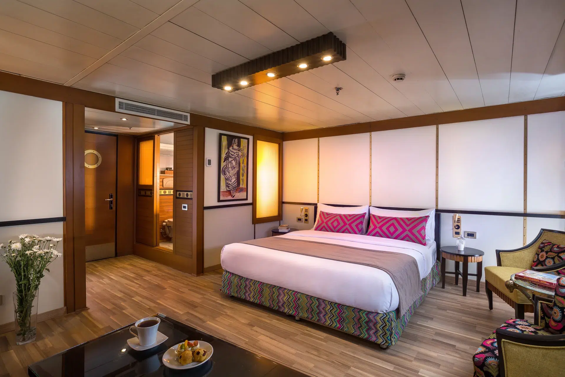 Double cabin aboard M/Y Alyssa Nile cruise