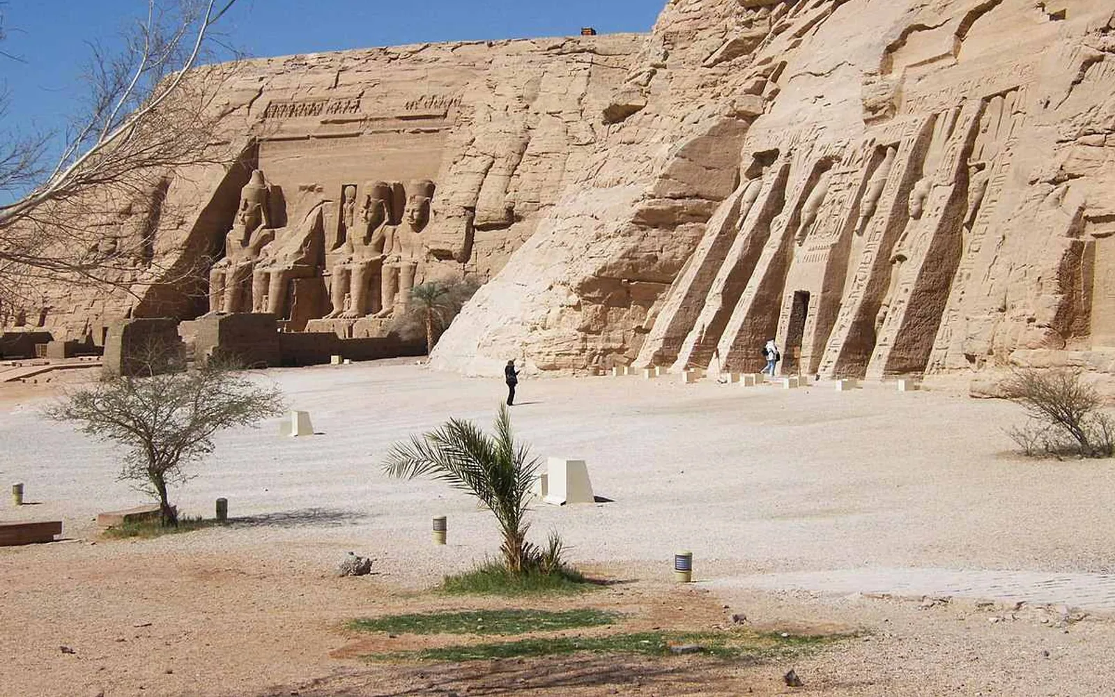 Abu Simbel temples on a dedicated private road excursion
