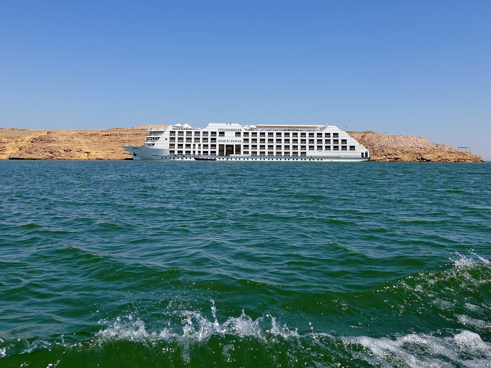 Steigenberger Omar El Khayam cruising Lake Nasser near Abu Simbel