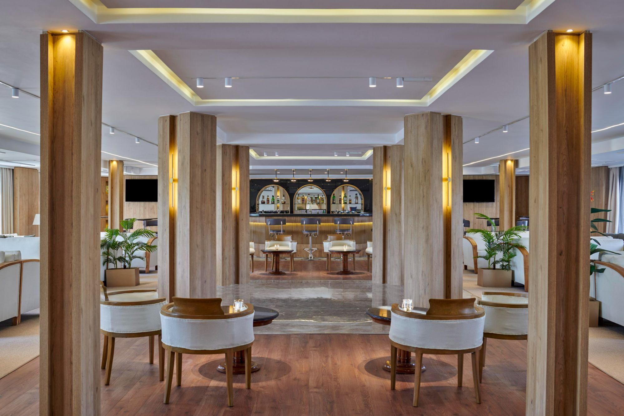 Movenpick Royal Lotus Nile Cruise exterior