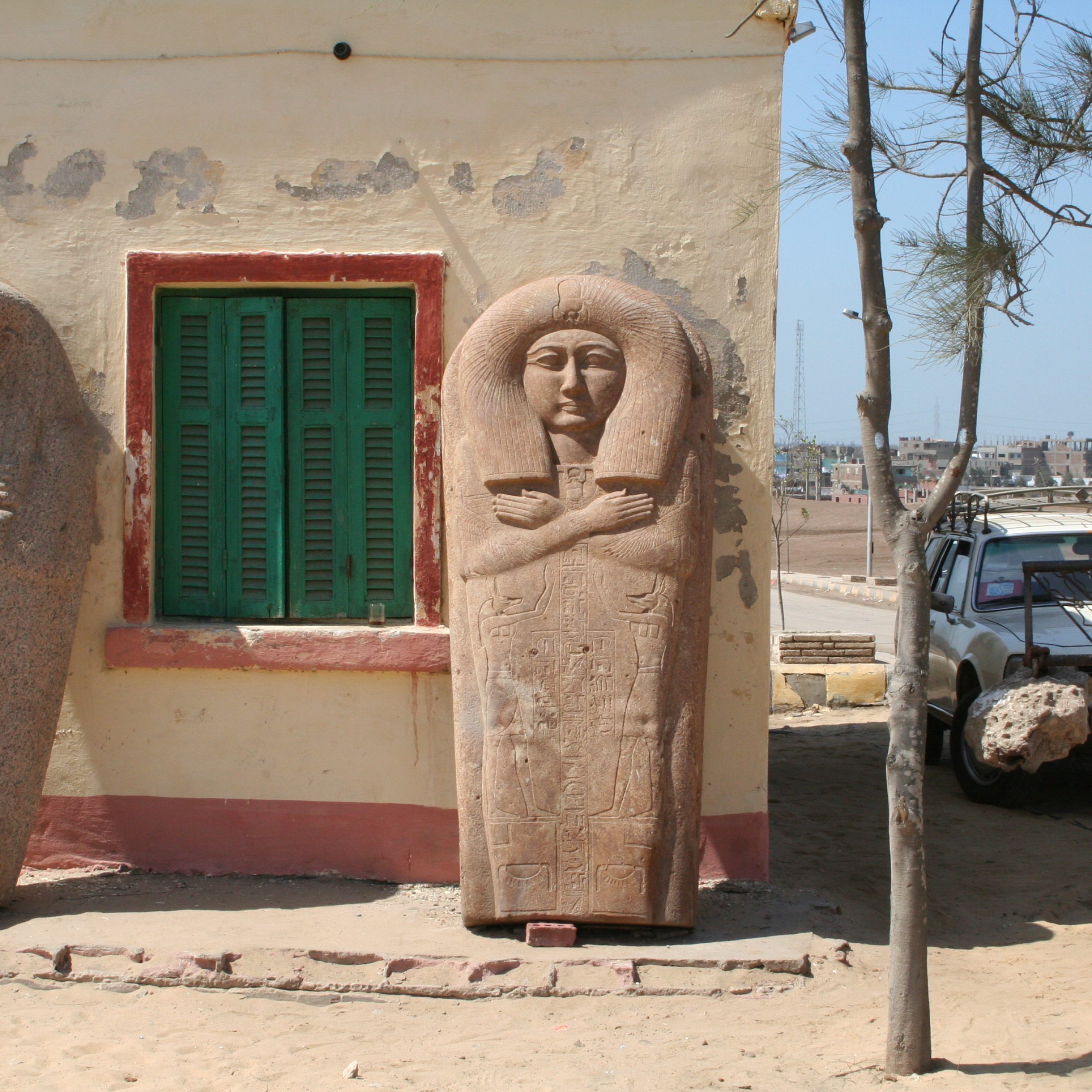 Monumental remains at Tanis San El-Hagar